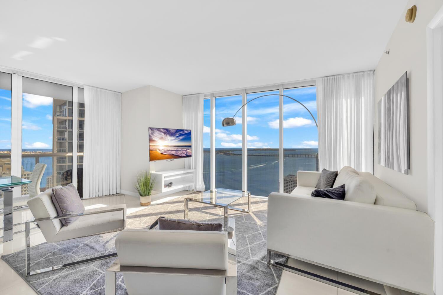 Large In W With Bay Views Apartamento Miami