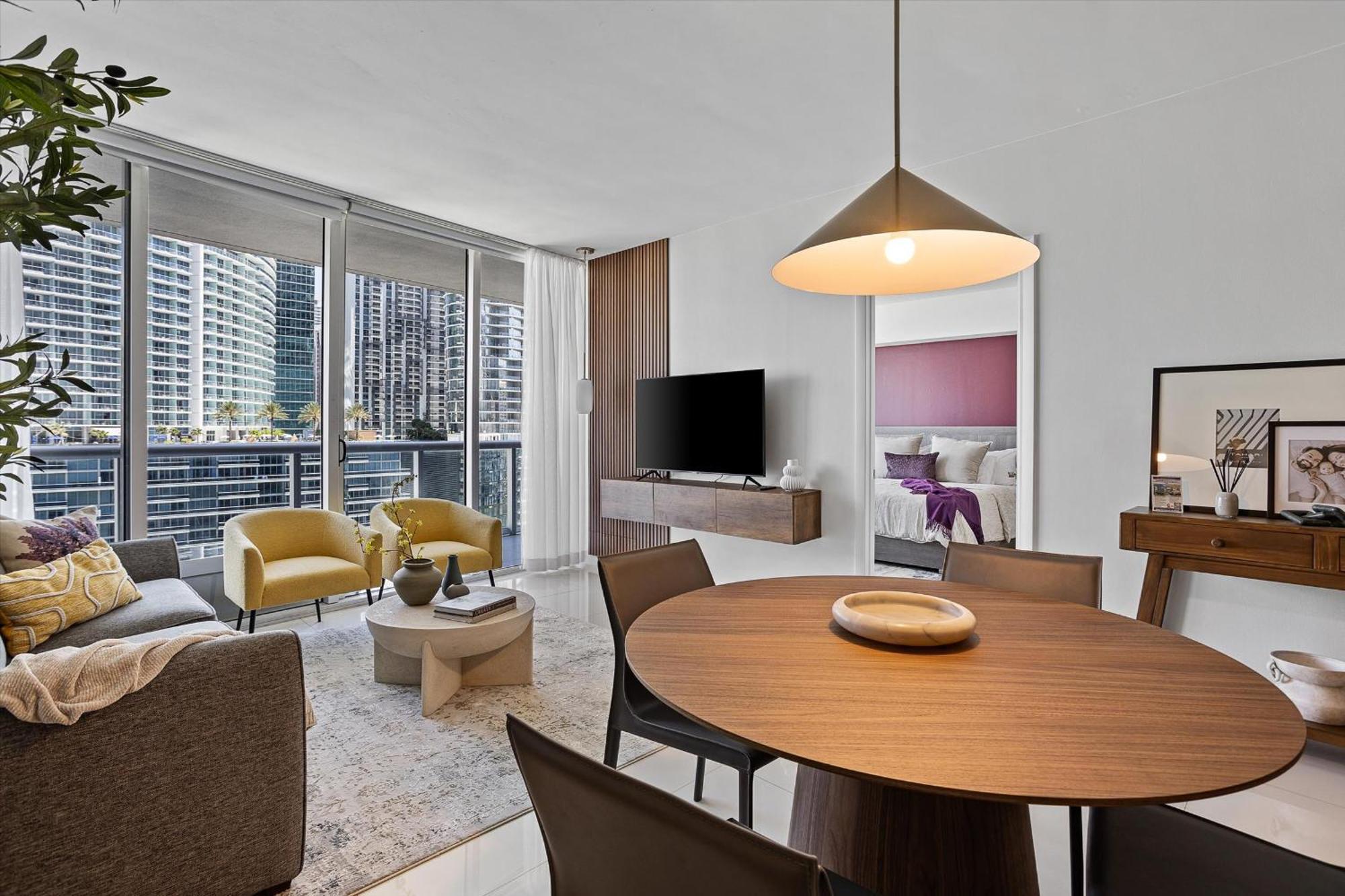 Large In W With Bay Views Miami