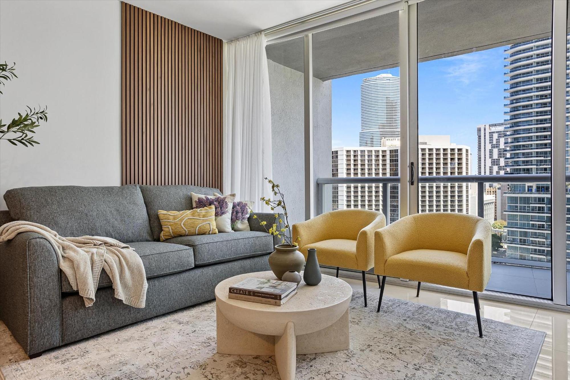 Large In W With Bay Views Apartamento *