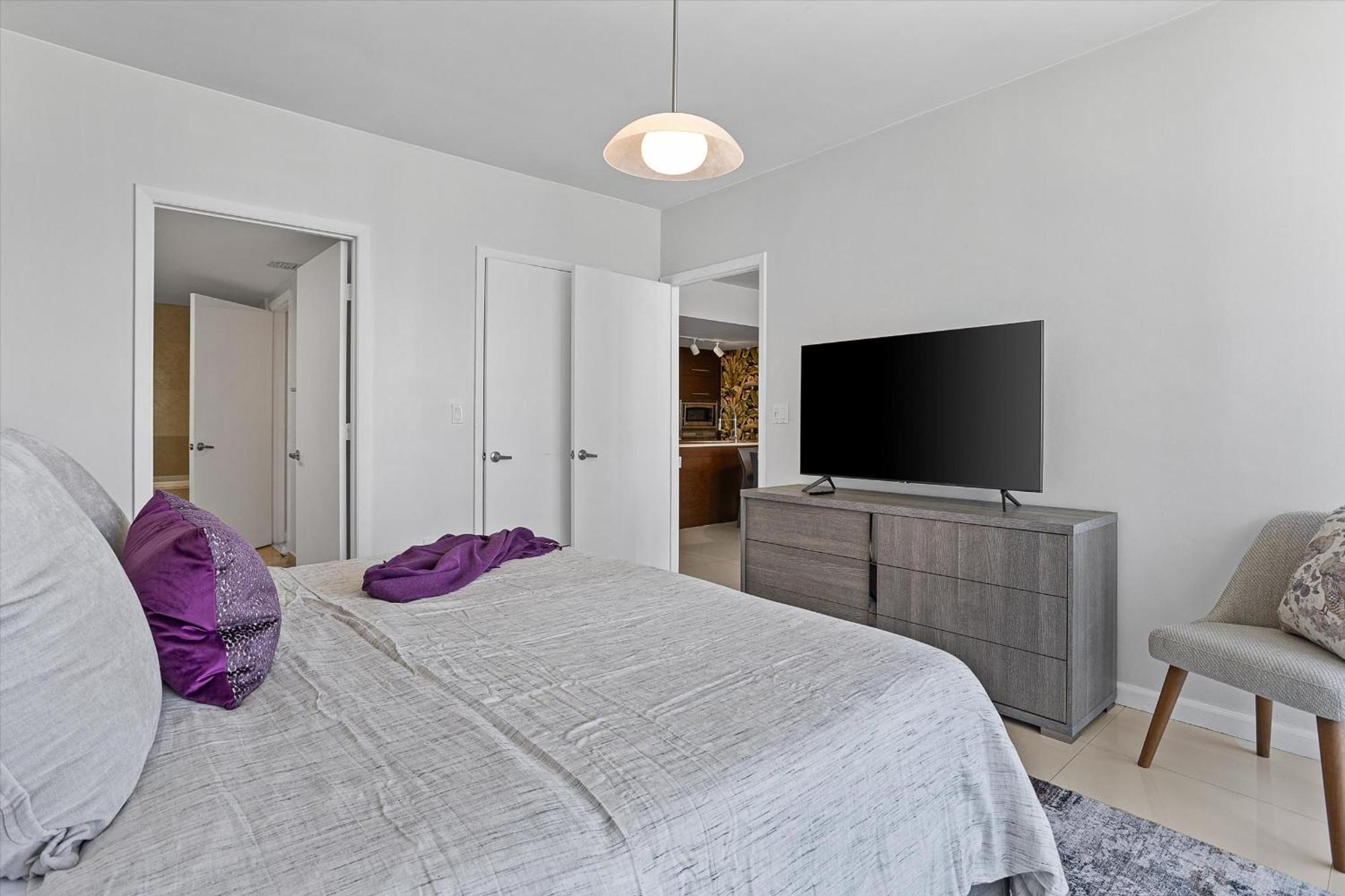 Large In W With Bay Views * Miami