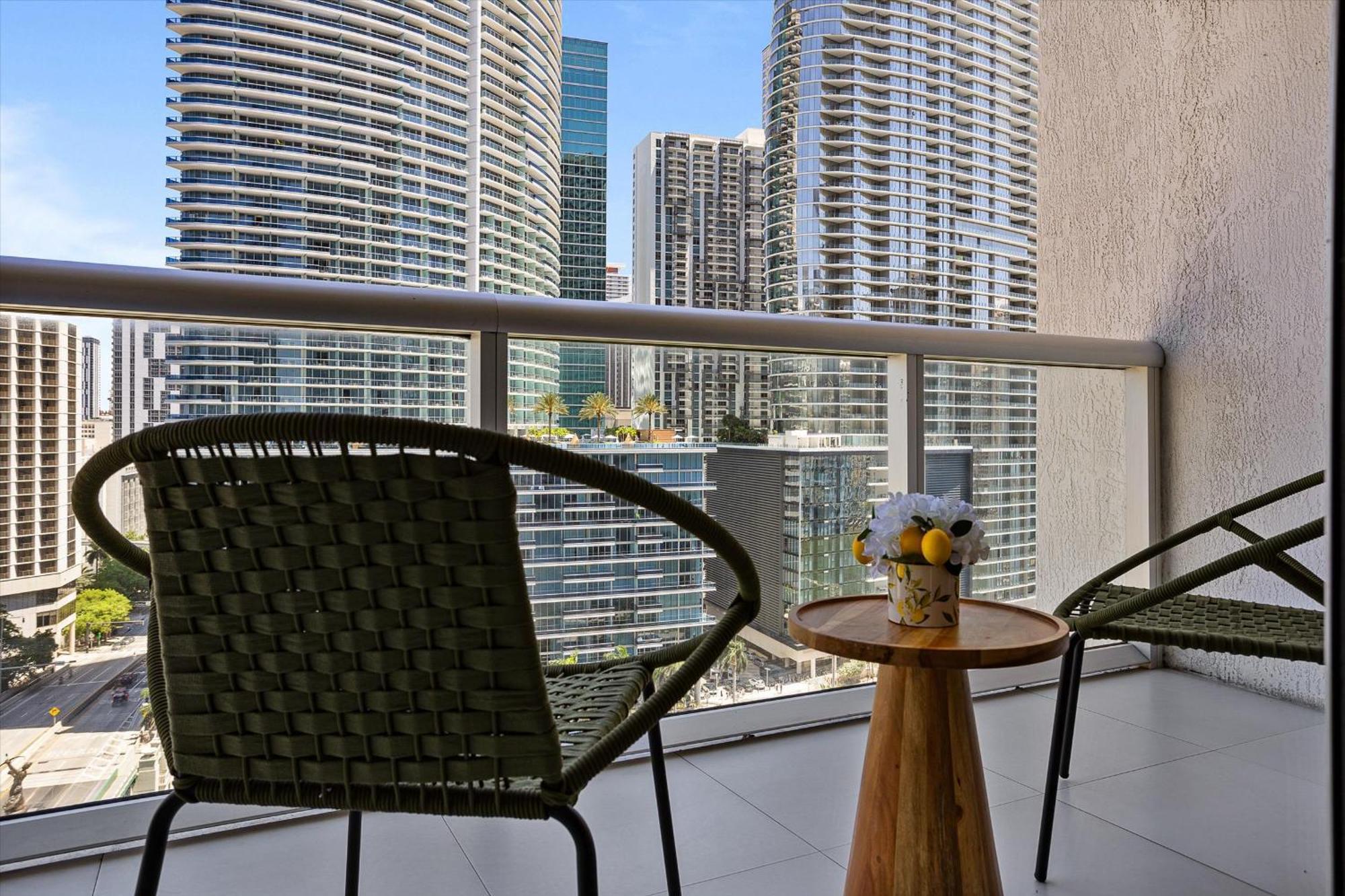 Large In W With Bay Views * Miami