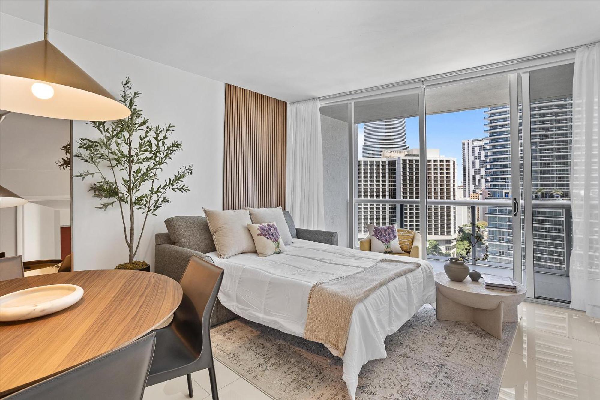 Apartment Large In W With Bay Views *